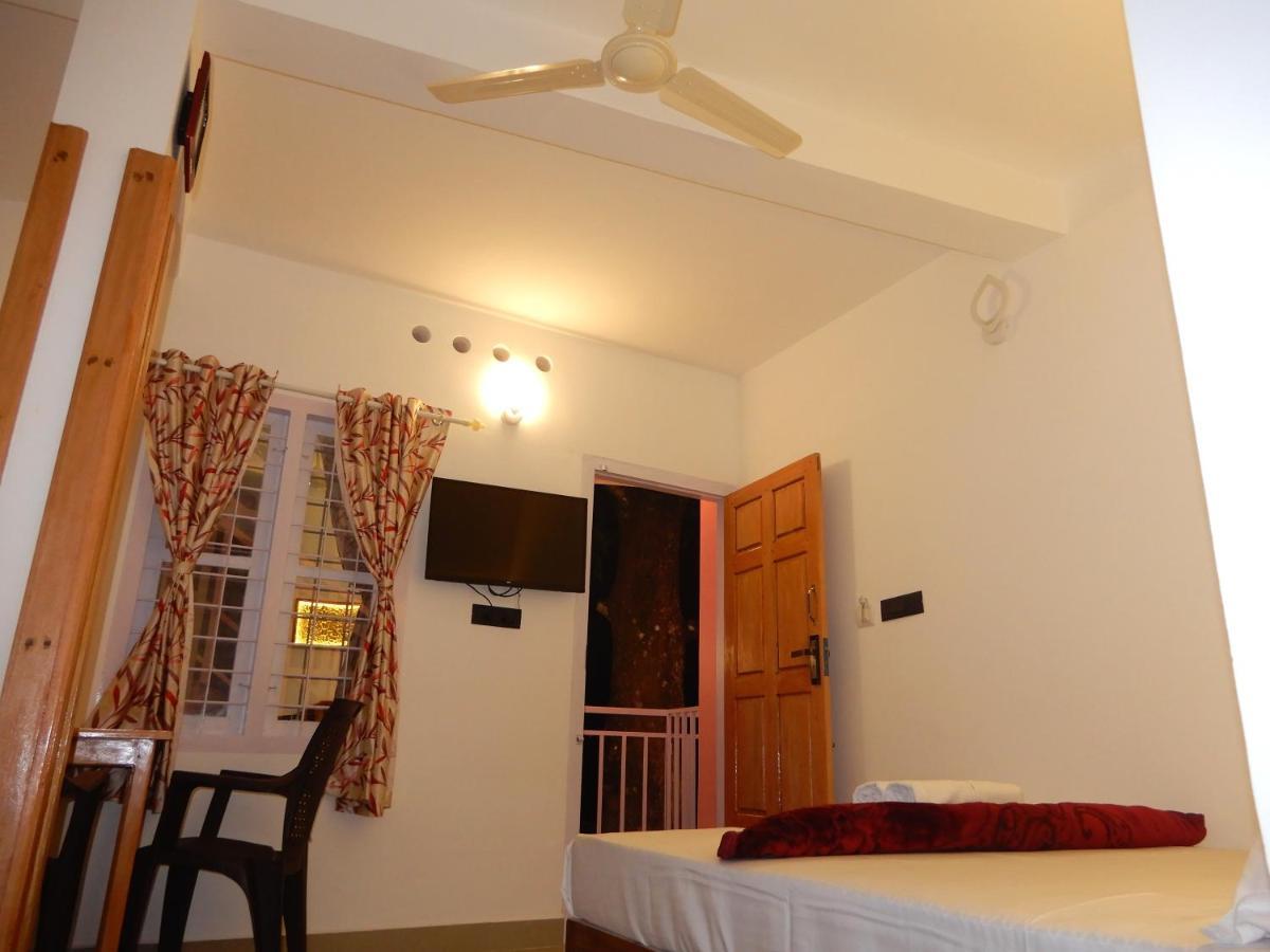 Drizzle Valley Cottage Munnar Eksteriør billede