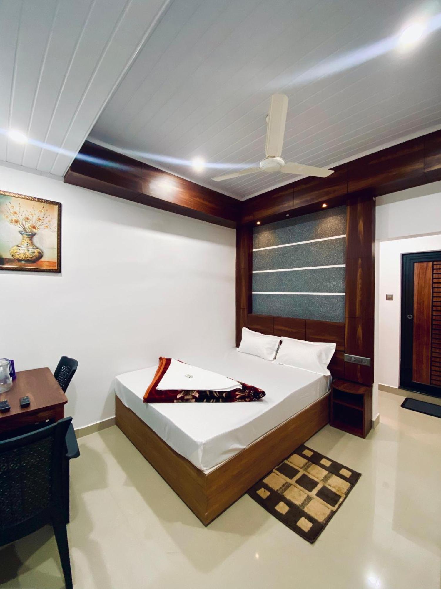 Drizzle Valley Cottage Munnar Eksteriør billede